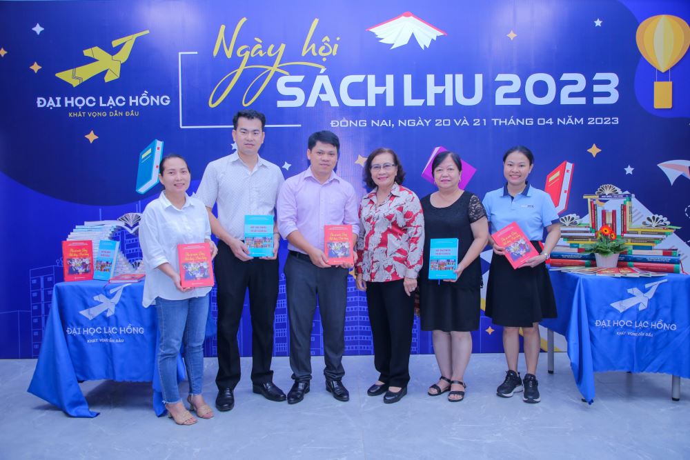 Ngày hội sách LHU 2023